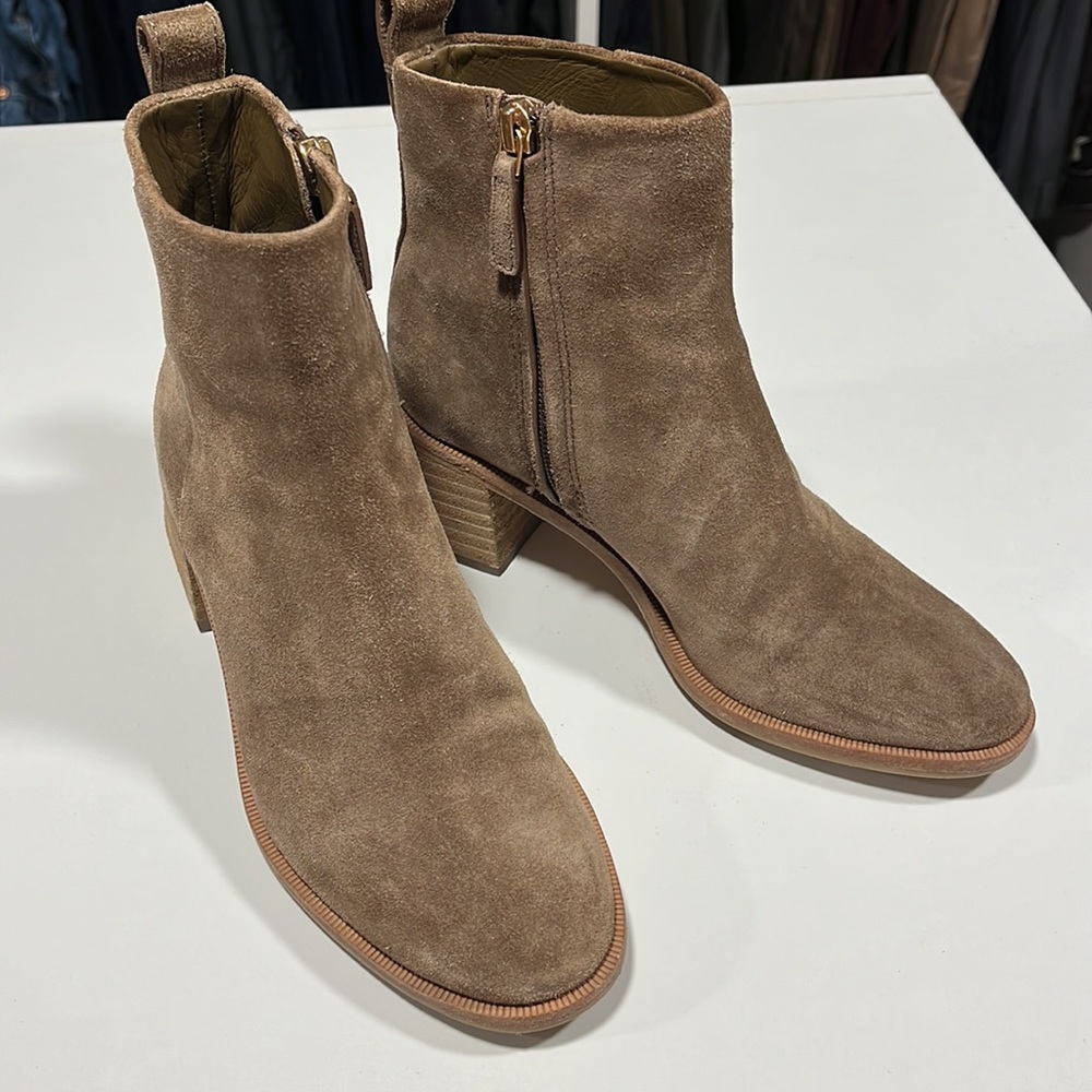 Tory Burch Booties In Pristine Condition ! - image 4